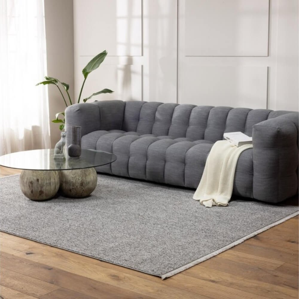 שטיח מודרני כולל פרנזים בעיצוב אחיד carmel floor