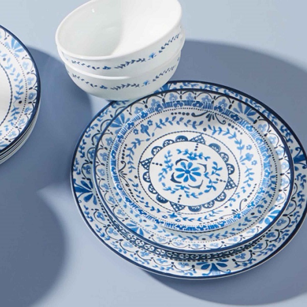סט 36 חלקים ל-12 סועדים corning by corelle