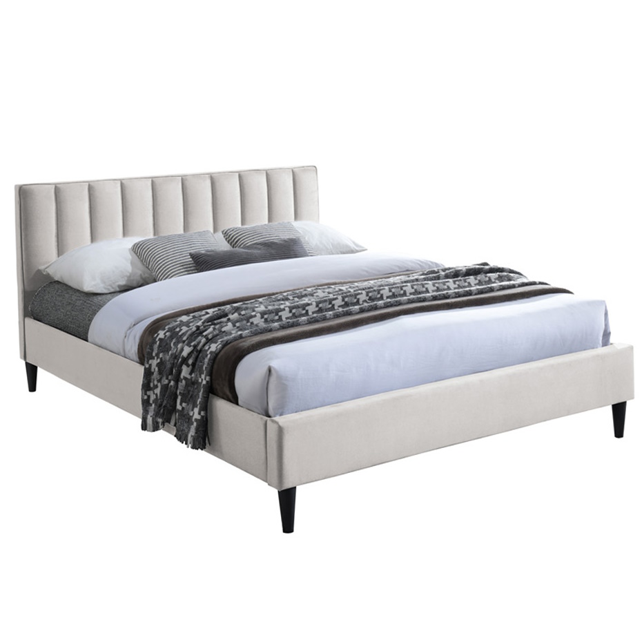 מיטה זוגית מעוצבת ומרופדת home decor