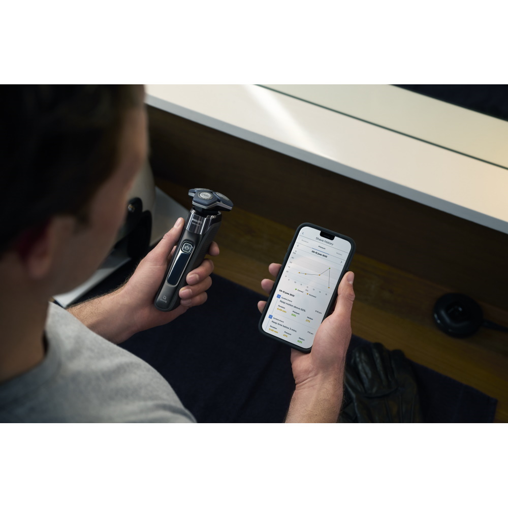 תמונה של מכונת גילוח נטענת יבש/רטוב philips