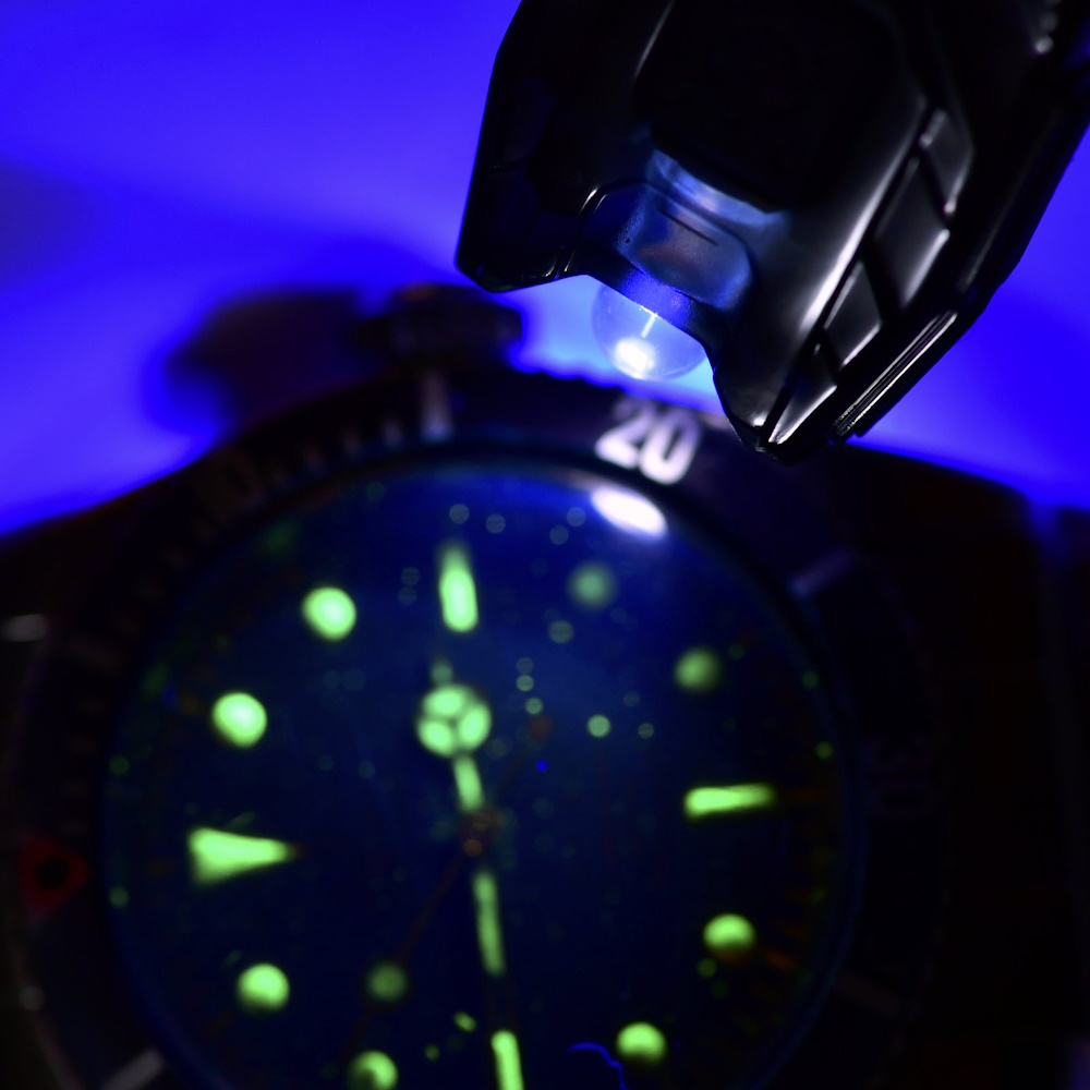 פנס כיס uv ‏נטען nitecore