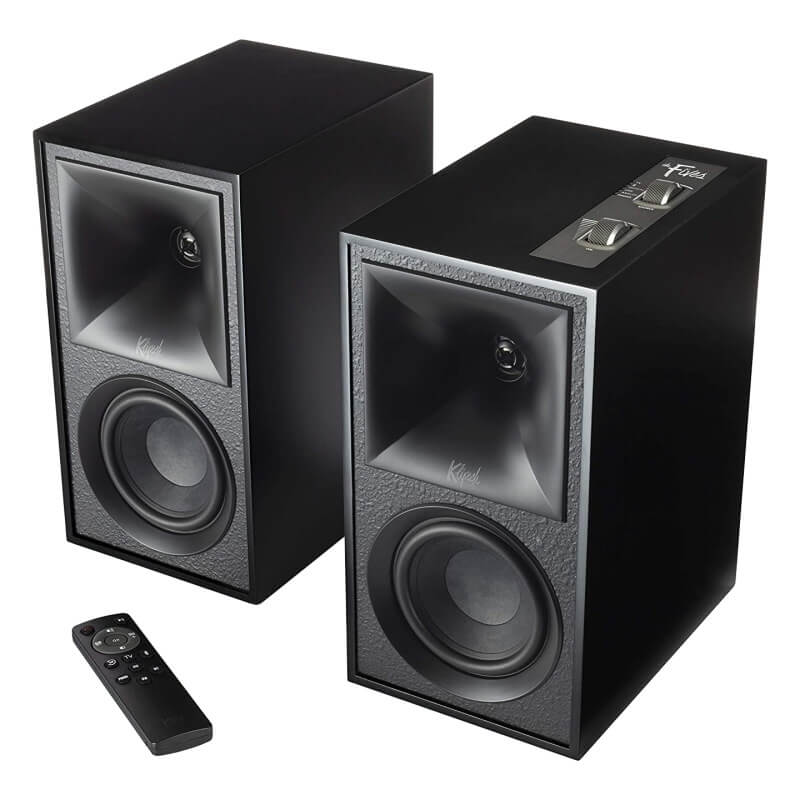 תמונה של זוג רמקולים מוגברים מעוצבים klipsch