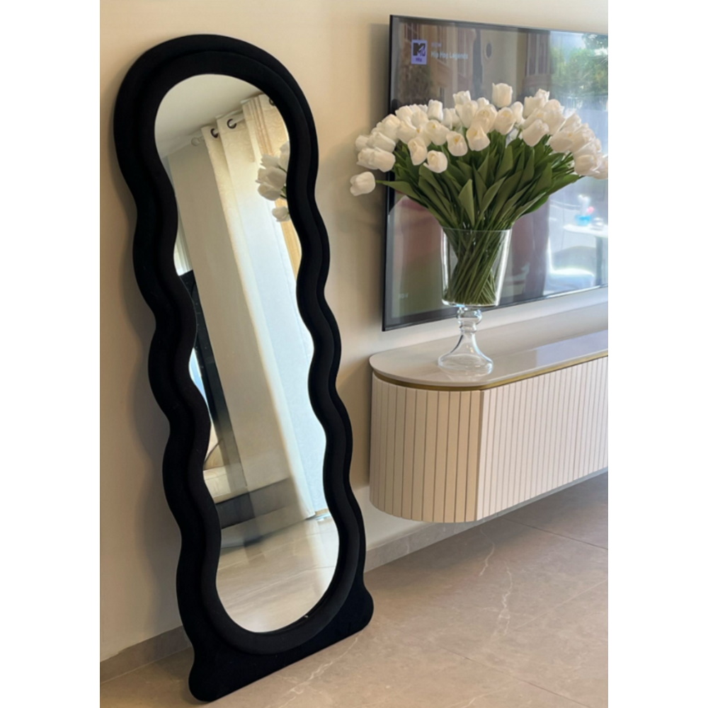 מראה אמורפית כולל מסגרת קטיפה - 178x75 סמ dna comfort