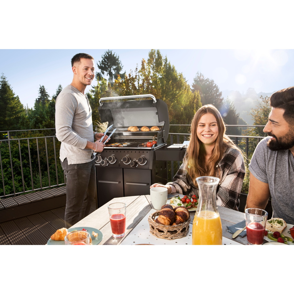 גריל גז 4 מבערים כולל כירת צד ושיפוד broil king