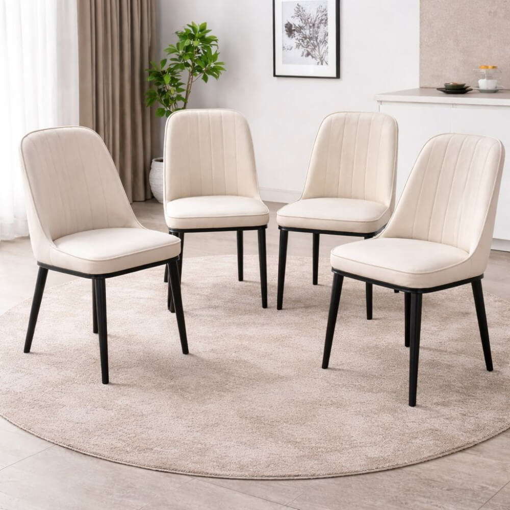 סט רביעיית כיסאות אוכל מרופדים בבד קטיפתי Tudo Design &lrm;מונקו - שמנת