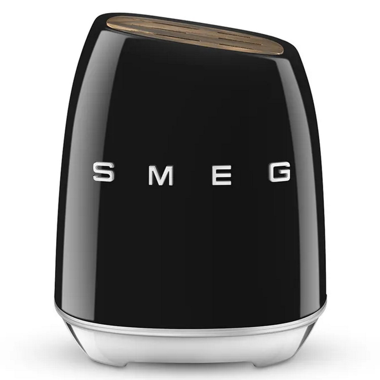 סט 6 סכינים שונים ומעמד מעוצב smeg
