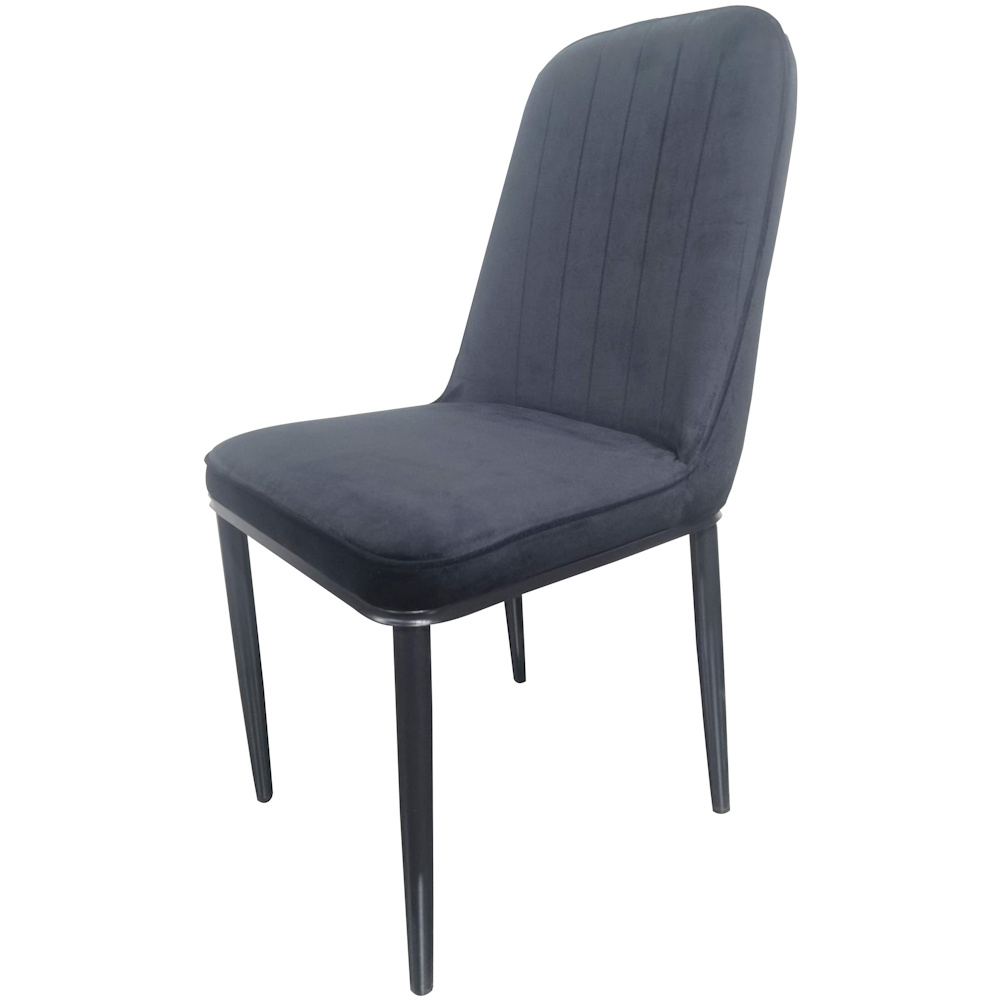 פינת אוכל מעוצבת כולל שולחן קרמיקה ו-4 כסאות tudo design