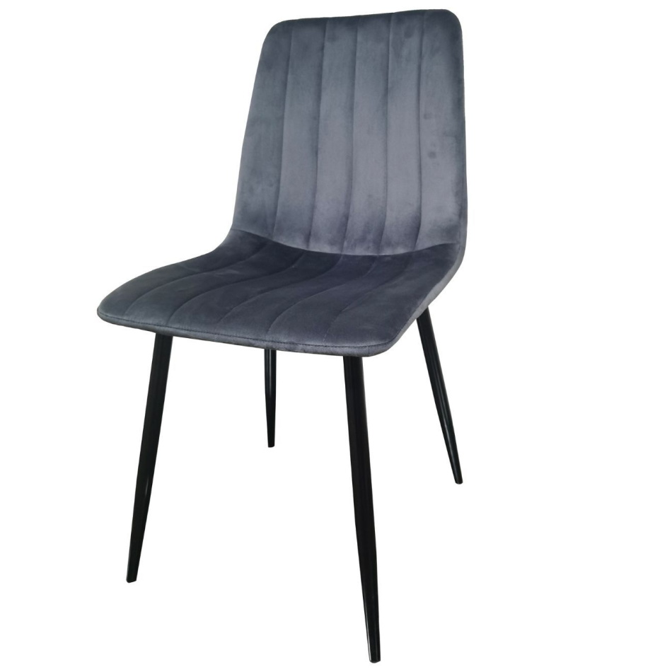פינת אוכל מעוצבת כולל שולחן קרמיקה ו-4 כסאות tudo design