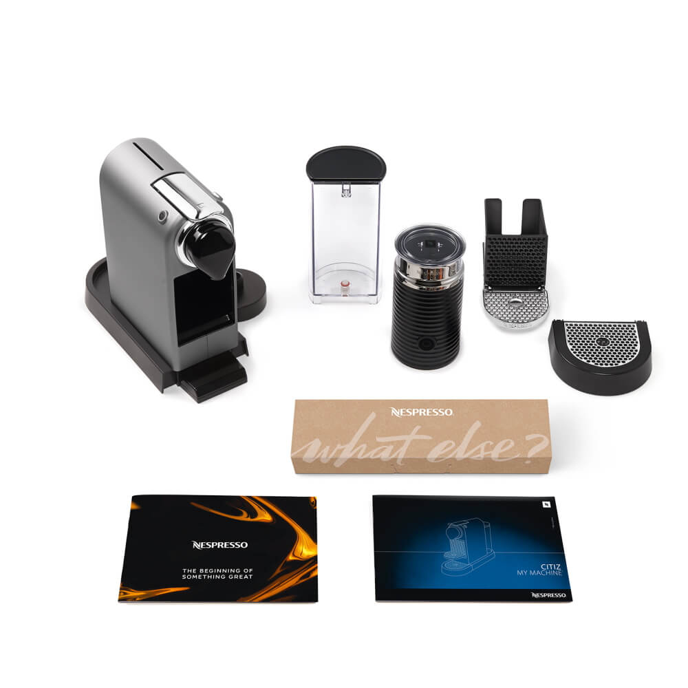 מכונת קפה ומקציף חלב nespresso