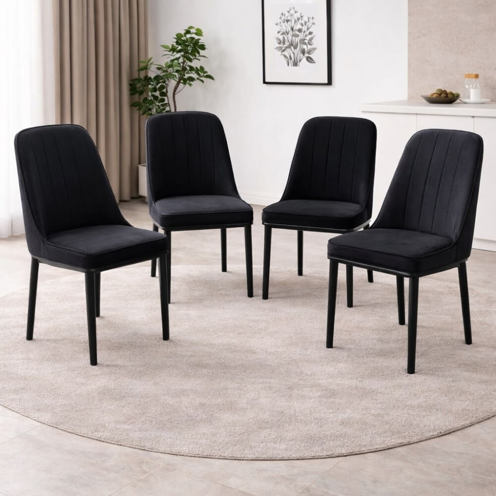 סט רביעיית כיסאות אוכל מרופדים בבד קטיפתי Tudo Design &lrm;מונקו - שחור