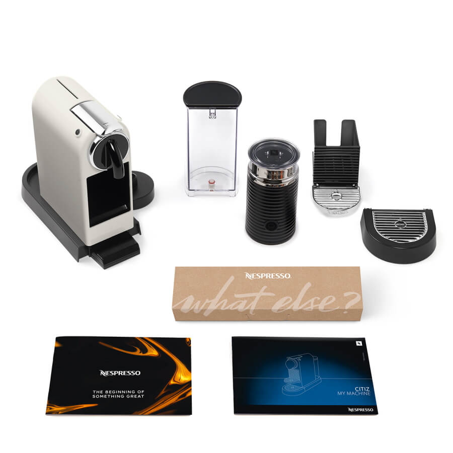 מכונת קפה ומקציף חלב nespresso