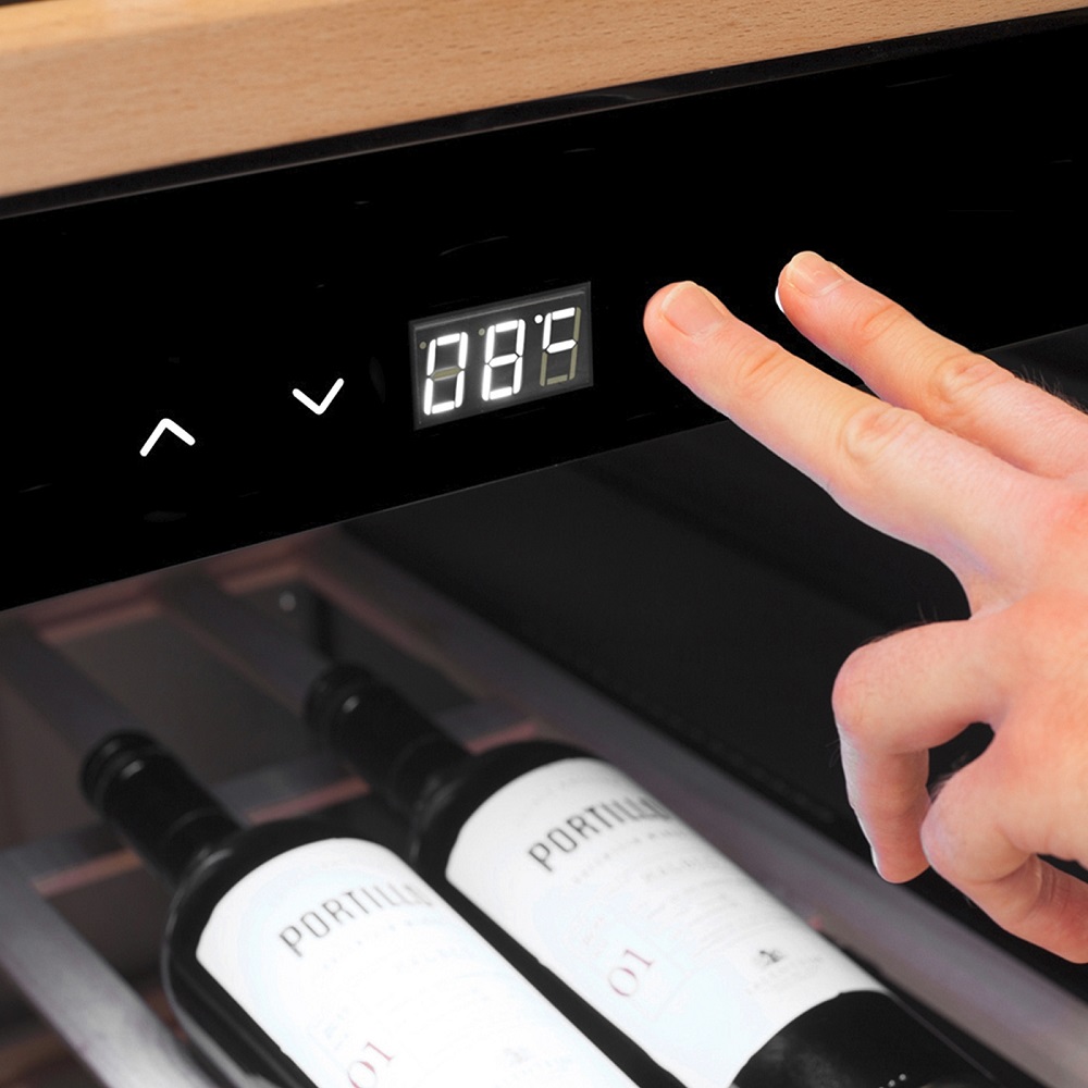 winecomfort 24 שחור caso
