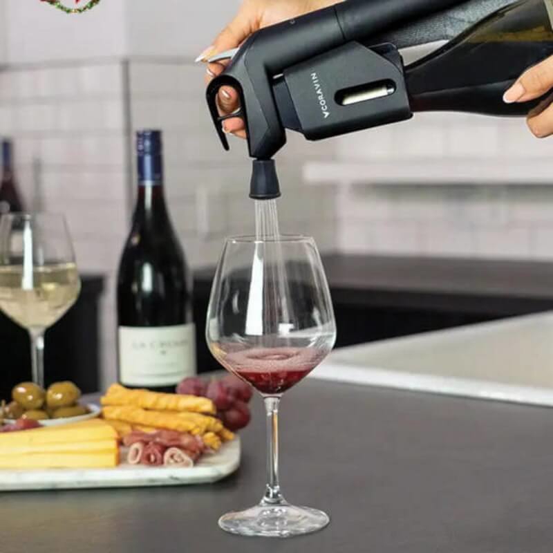 מערכת לשימור ולמזיגת יין coravin