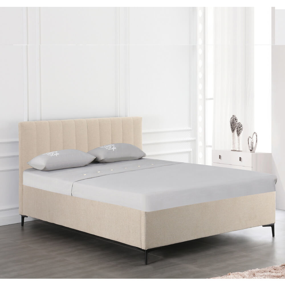 ברנדי home decor
