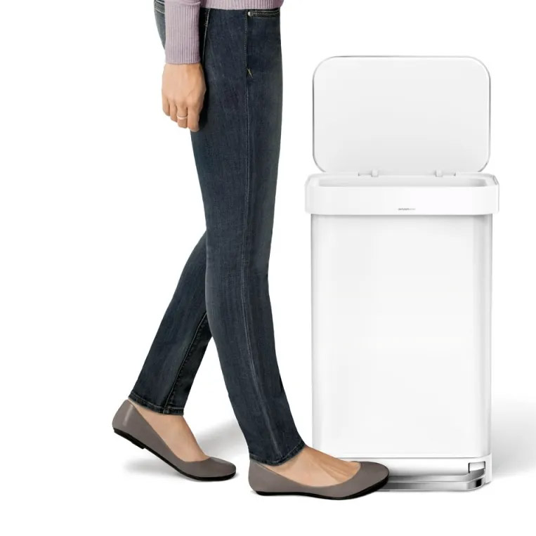 פח דוושה מלבני לבן 45 ליטר simplehuman