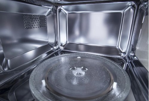 תמונה בתוכן מלא מהמוצר מיקרוגל בנוי - 20 ליטר gorenje גורנייה