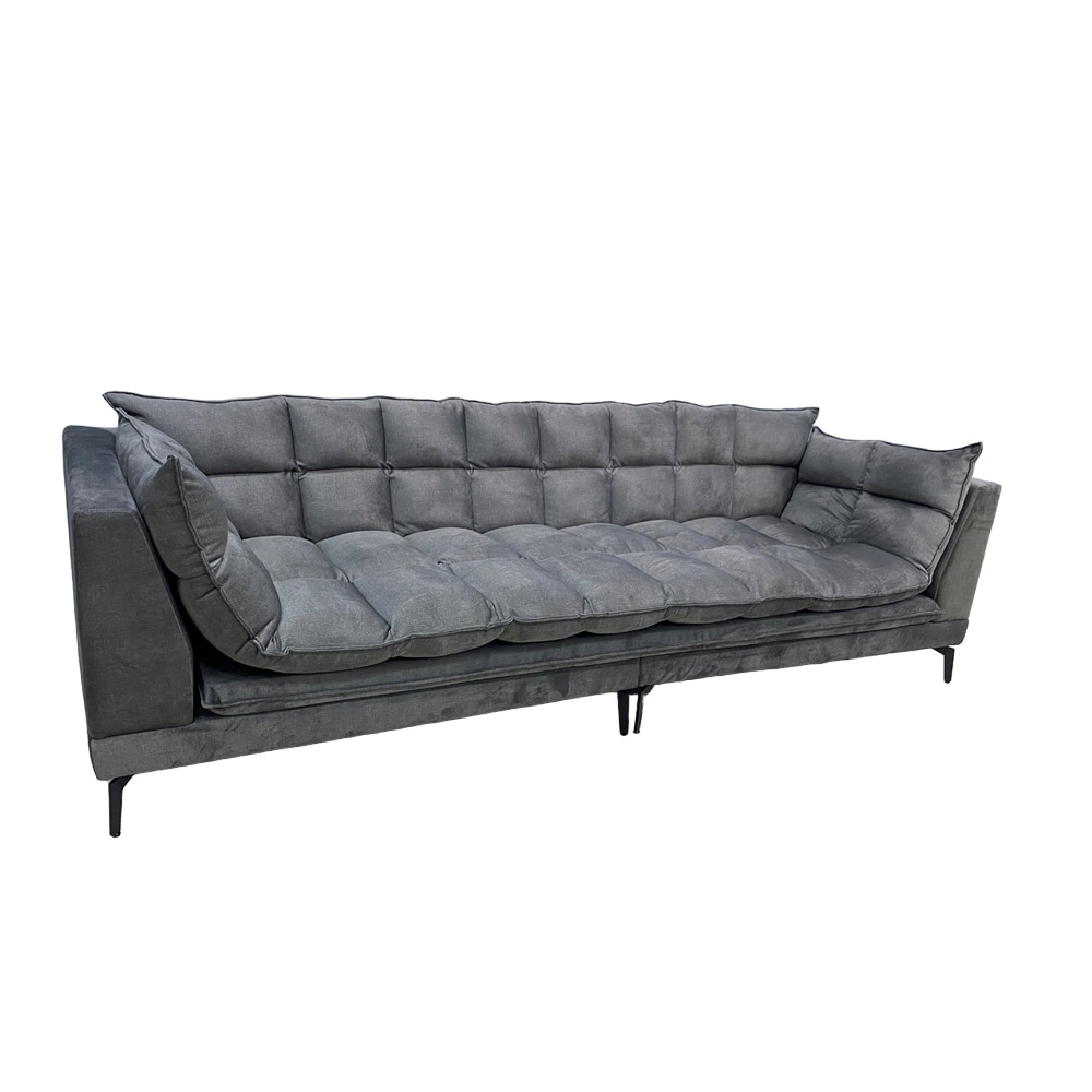 תמונה של ספה מעוצבת מרופדת בבד קטיפתי or-design