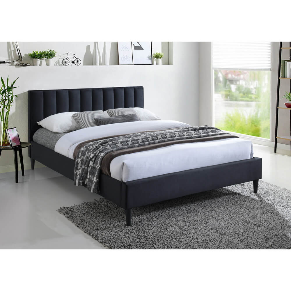 מיטה זוגית מעוצבת ומרופדת home decor